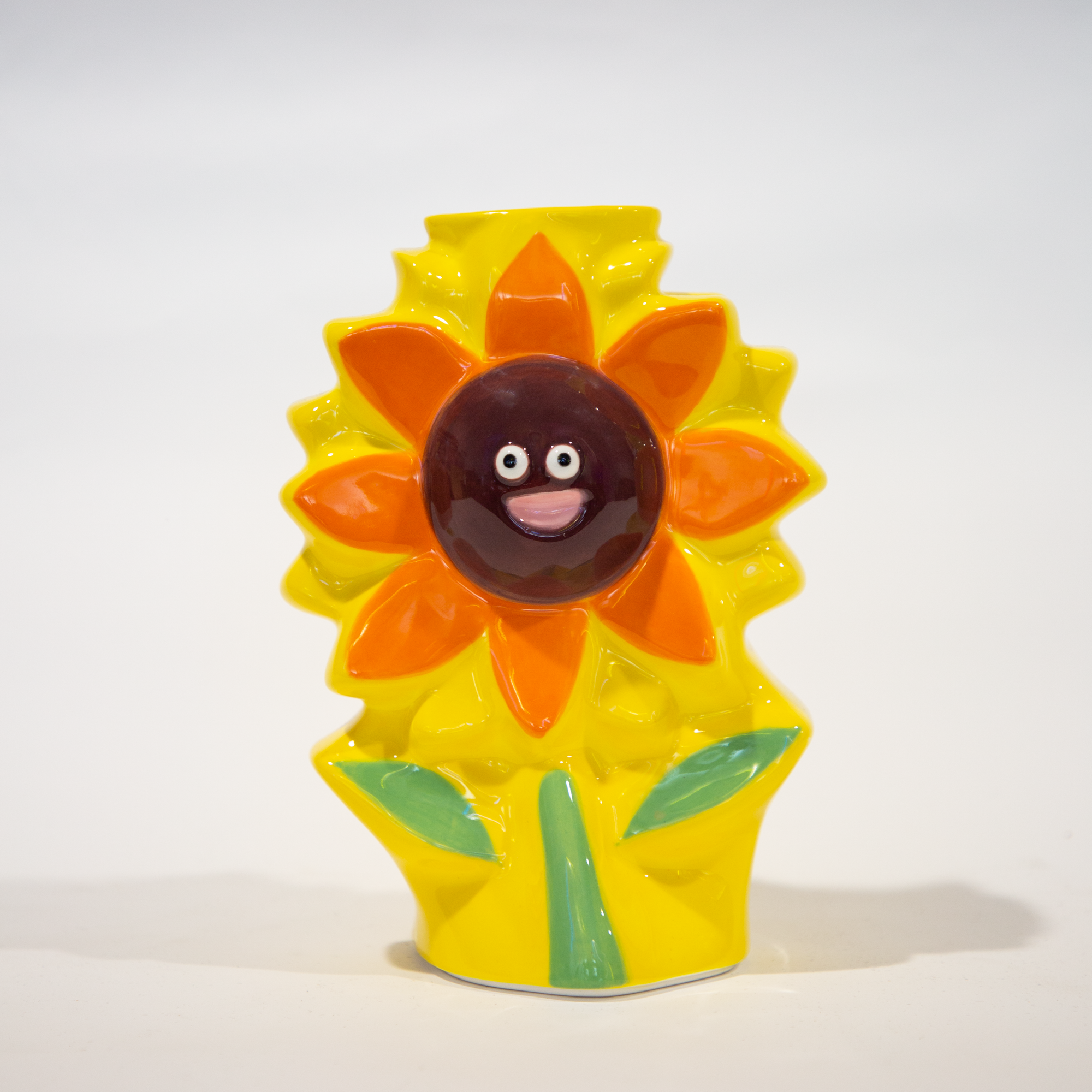 Halo Apollō Flower Vase x Leeeeee Toy